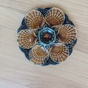 Decorative oyster plate